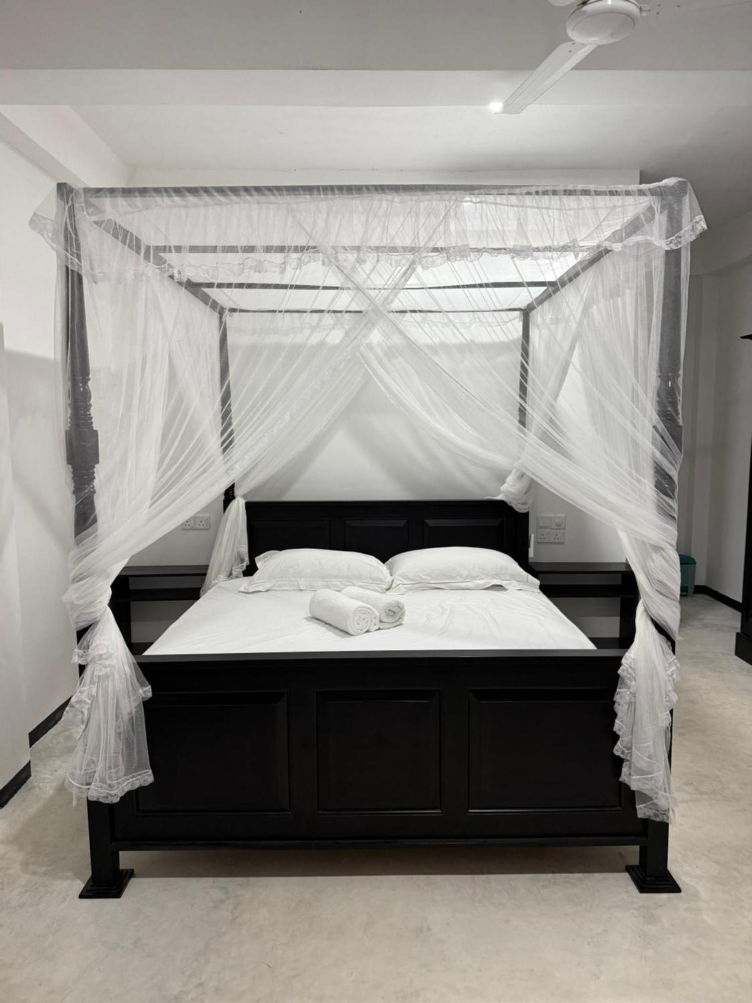 Bed and Breakfast La Fiesta Weligama Exterior foto