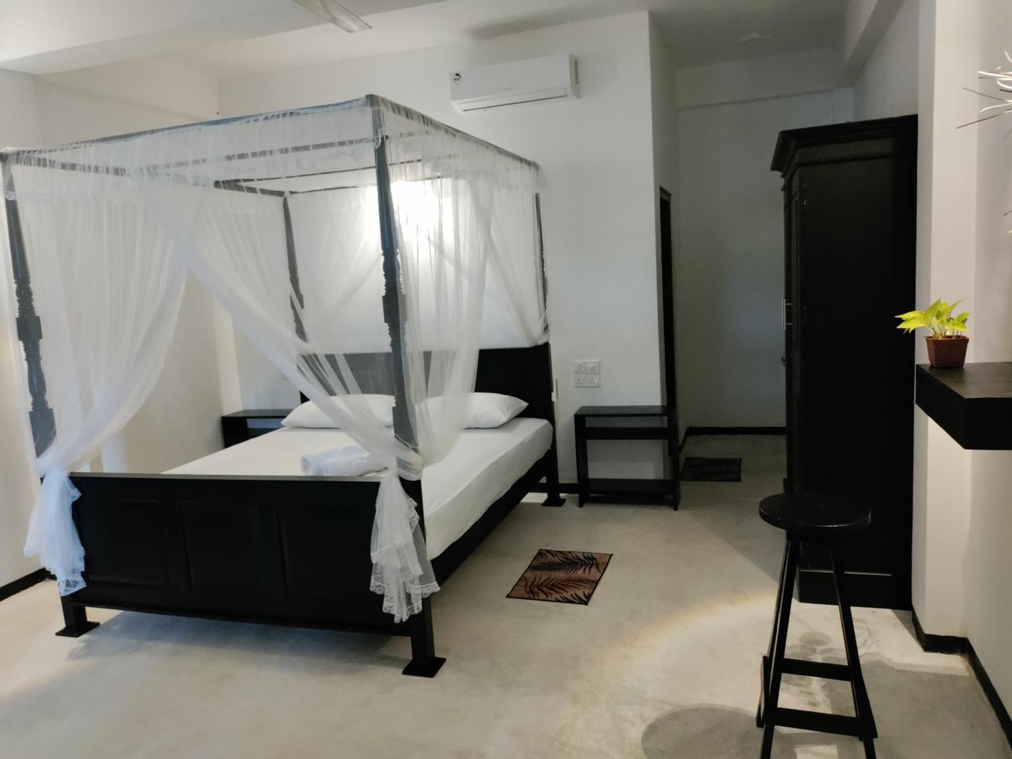 Bed and Breakfast La Fiesta Weligama Habitación foto
