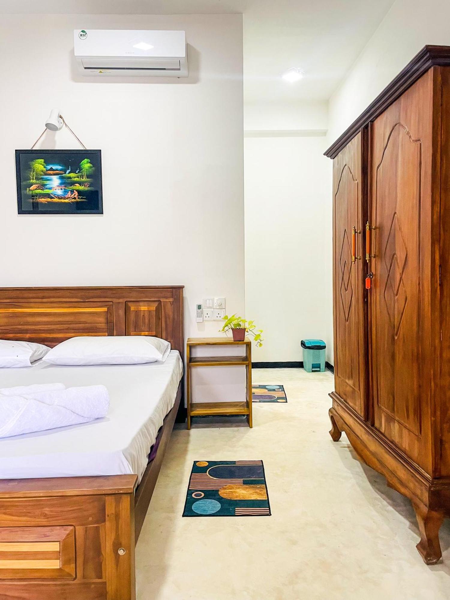 Bed and Breakfast La Fiesta Weligama Exterior foto